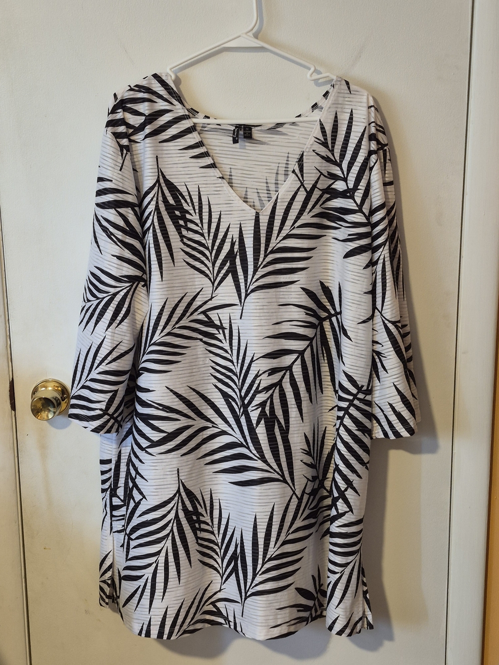 Black & White Palm Print V-Neck Swim Cover-Up Tunic